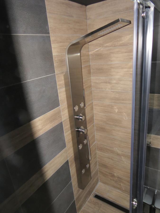 Grey Apartment Ni Eksteriør bilde